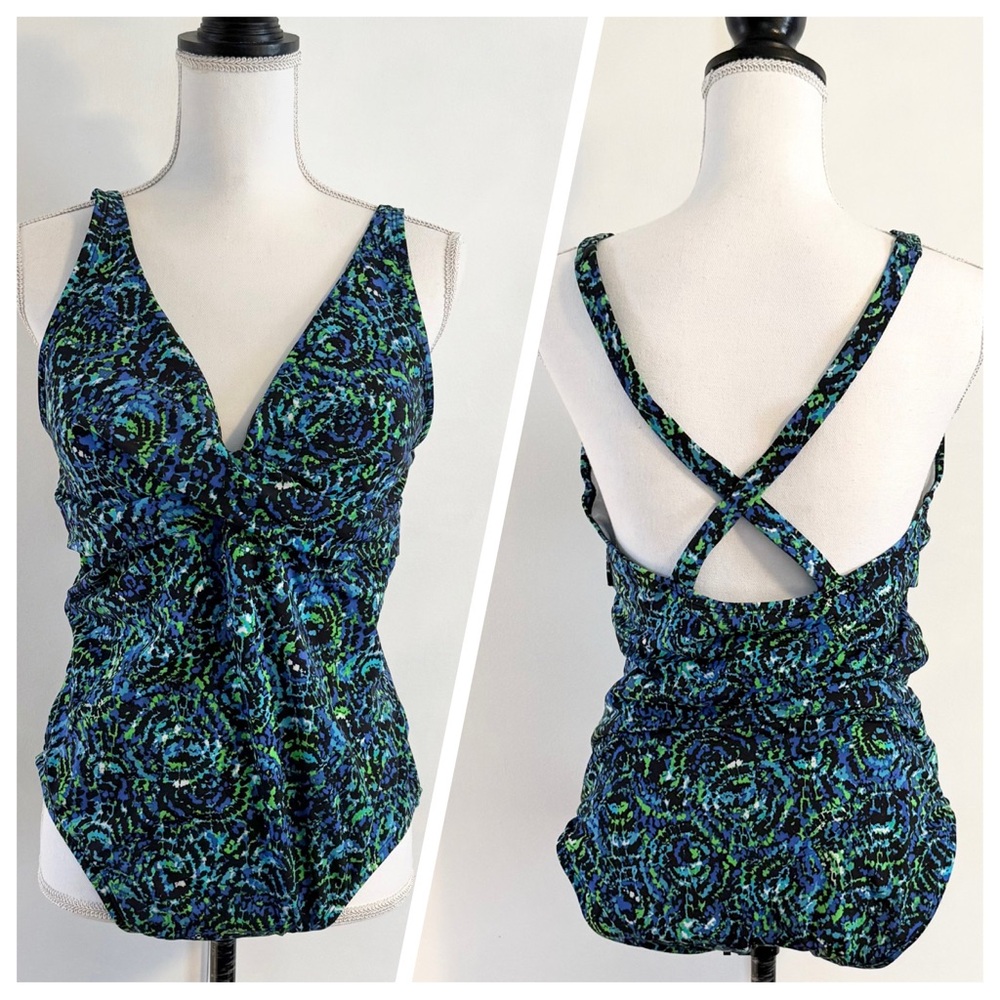 NWT Women’s SPEEDO Shaping Printed V Neck One Piece Swimsuit